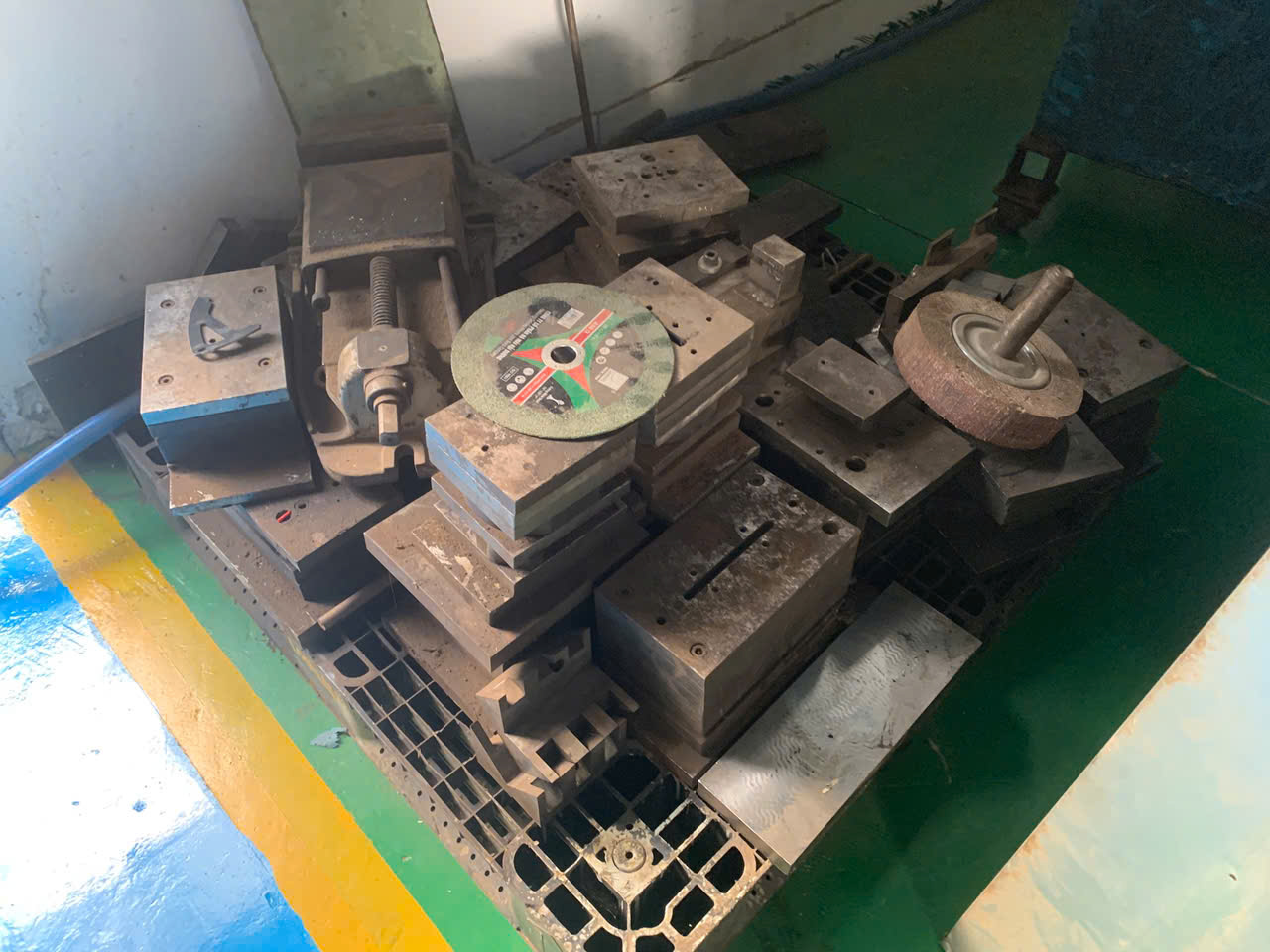 Tool storage area 2.jpg